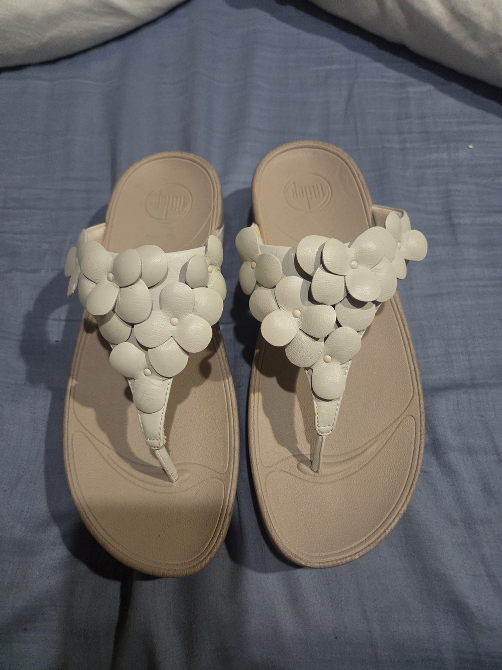 FitFlop Floral Thong Sandals - White Size 9